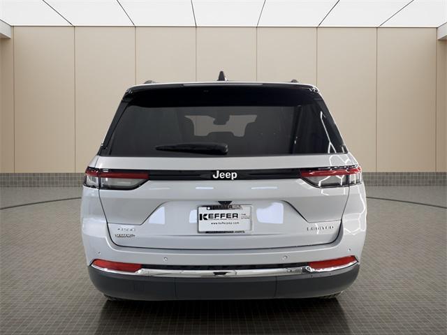 new 2025 Jeep Grand Cherokee car, priced at $40,760