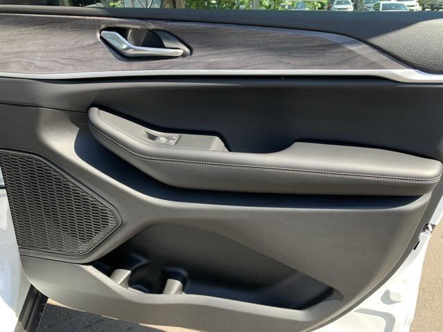 new 2025 Jeep Grand Cherokee car, priced at $39,404