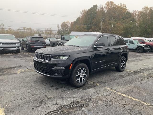 new 2025 Jeep Grand Cherokee car, priced at $45,235