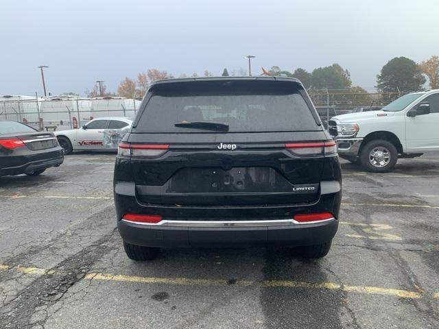 new 2025 Jeep Grand Cherokee car, priced at $45,235