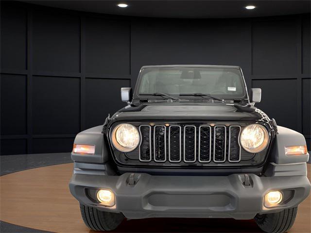 new 2025 Jeep Wrangler car, priced at $44,680