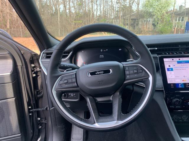 new 2025 Jeep Grand Cherokee car, priced at $50,734