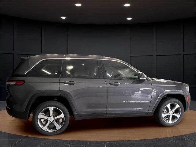 new 2025 Jeep Grand Cherokee car, priced at $47,929