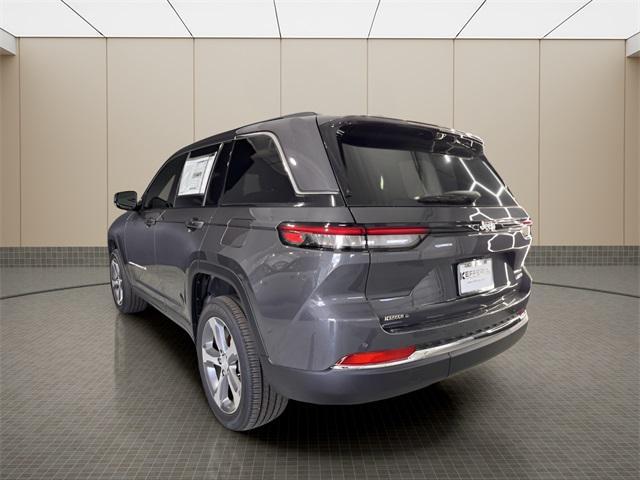 new 2025 Jeep Grand Cherokee car, priced at $45,305