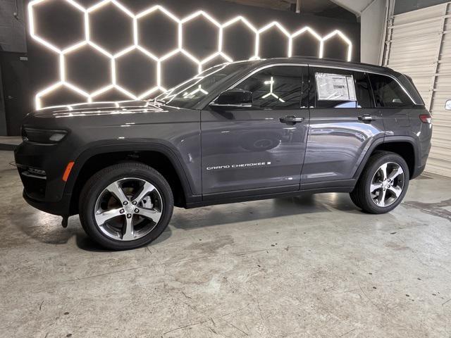 new 2025 Jeep Grand Cherokee car, priced at $48,441