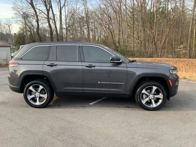 new 2025 Jeep Grand Cherokee car, priced at $48,734