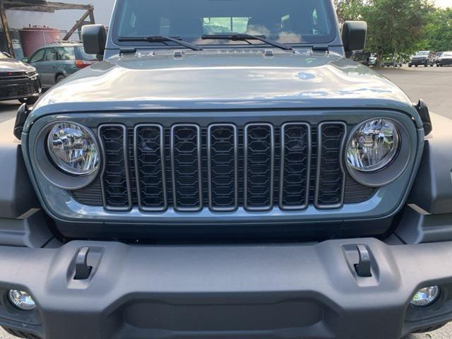 new 2025 Jeep Wrangler car, priced at $42,254