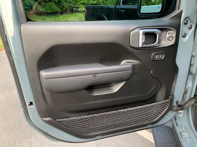 new 2025 Jeep Wrangler car, priced at $42,254