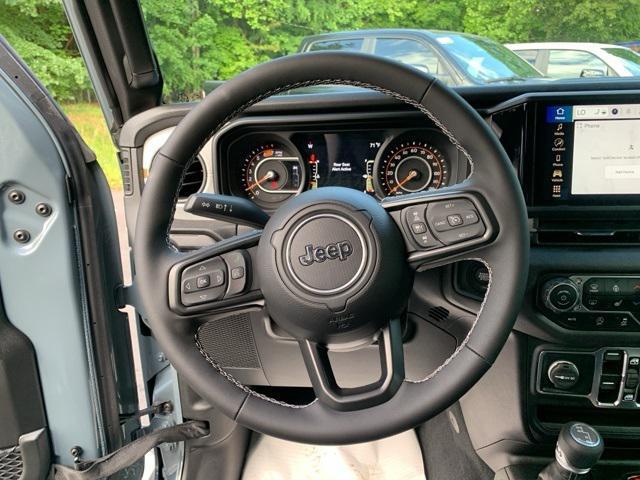 new 2025 Jeep Wrangler car, priced at $42,254