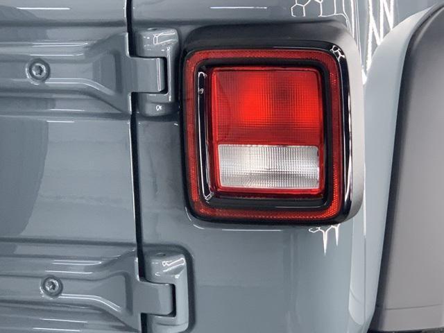 new 2025 Jeep Wrangler car, priced at $44,034