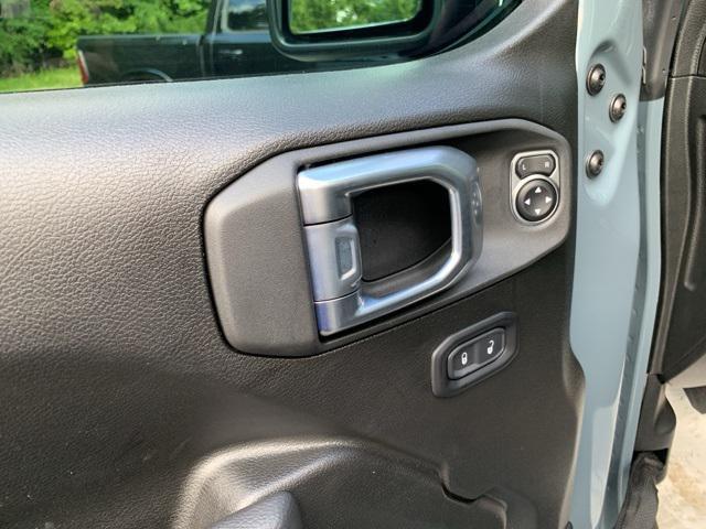new 2025 Jeep Wrangler car, priced at $42,254