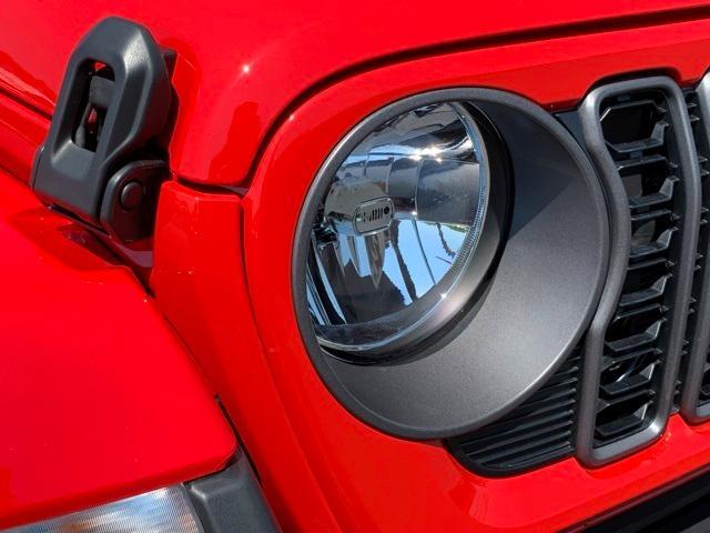 new 2024 Jeep Gladiator car, priced at $38,158