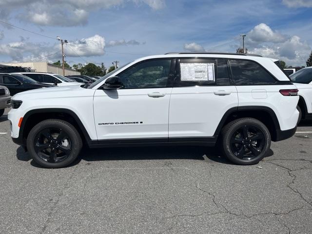 new 2025 Jeep Grand Cherokee car, priced at $52,135