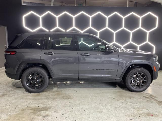 new 2025 Jeep Grand Cherokee car, priced at $41,755