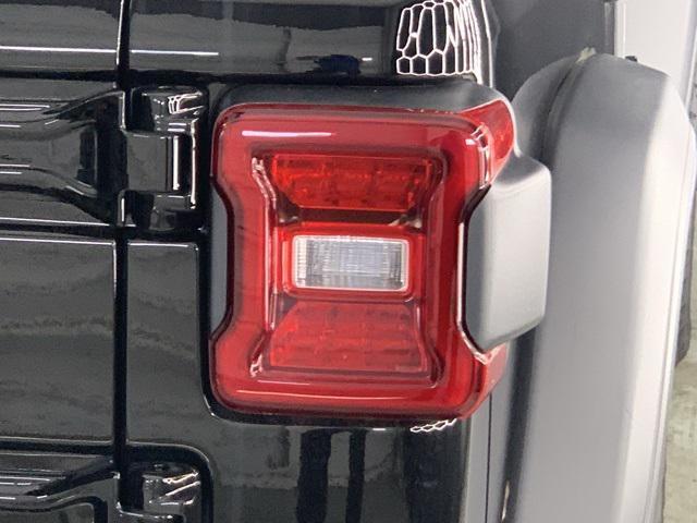 new 2025 Jeep Wrangler car, priced at $45,649