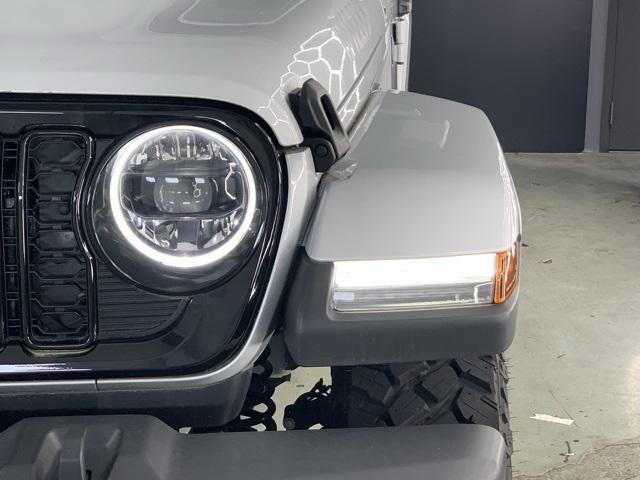 new 2024 Jeep Gladiator car, priced at $48,275