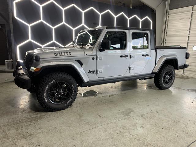new 2024 Jeep Gladiator car, priced at $48,275