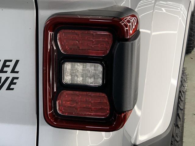 new 2024 Jeep Gladiator car, priced at $48,275