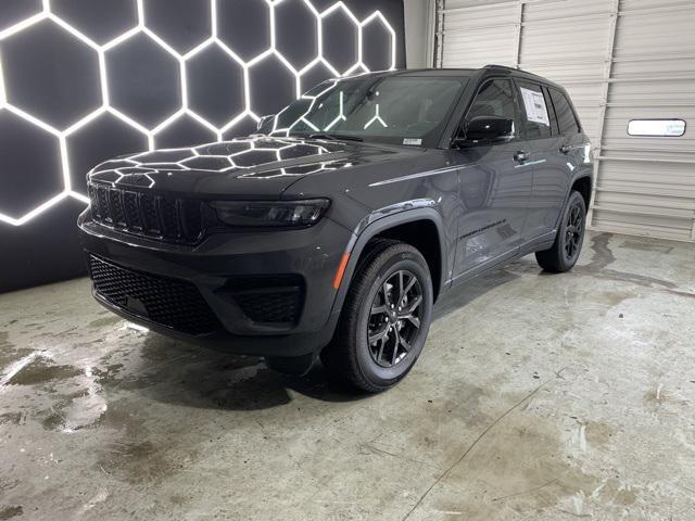 new 2025 Jeep Grand Cherokee car, priced at $39,825