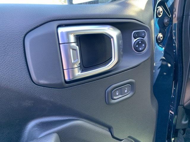 new 2025 Jeep Gladiator car, priced at $42,630