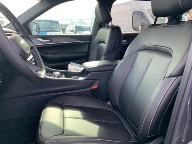 new 2025 Jeep Grand Cherokee L car, priced at $49,264