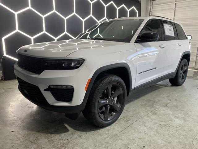 new 2025 Jeep Grand Cherokee car, priced at $45,246