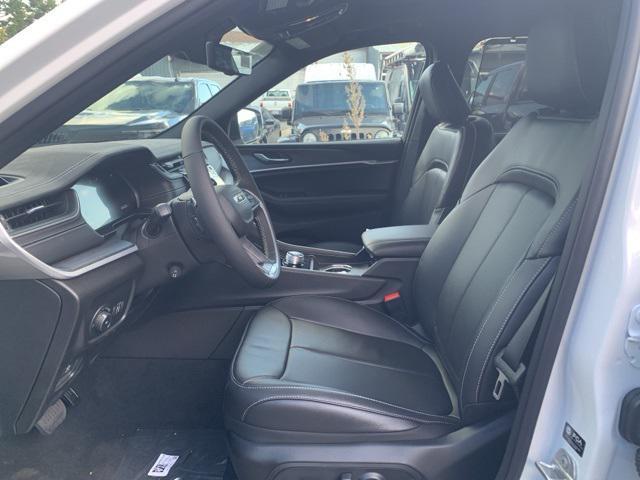 new 2025 Jeep Grand Cherokee car, priced at $46,289