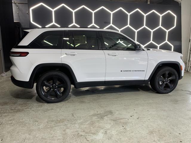 new 2025 Jeep Grand Cherokee car, priced at $45,246