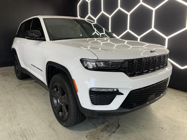 new 2025 Jeep Grand Cherokee car, priced at $45,246