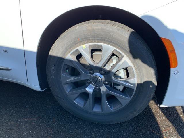 new 2025 Chrysler Pacifica car, priced at $52,655