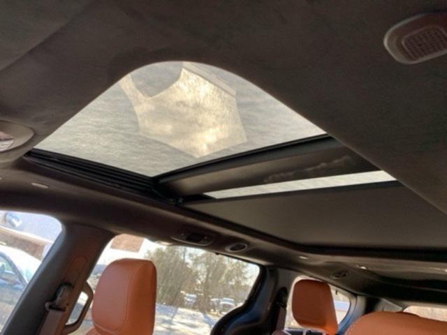 new 2025 Chrysler Pacifica car, priced at $52,655