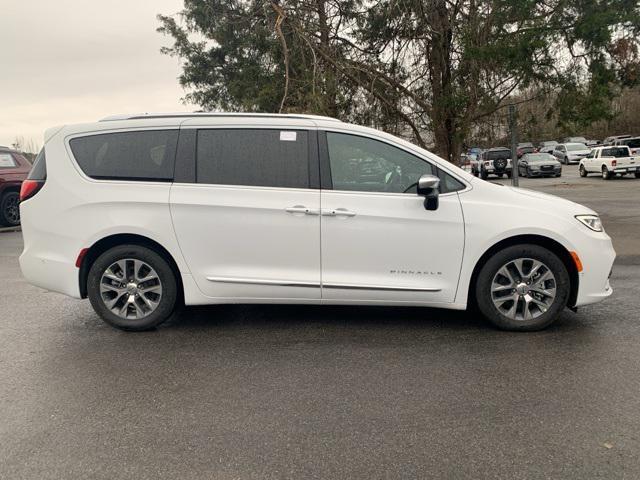 new 2025 Chrysler Pacifica car, priced at $52,655