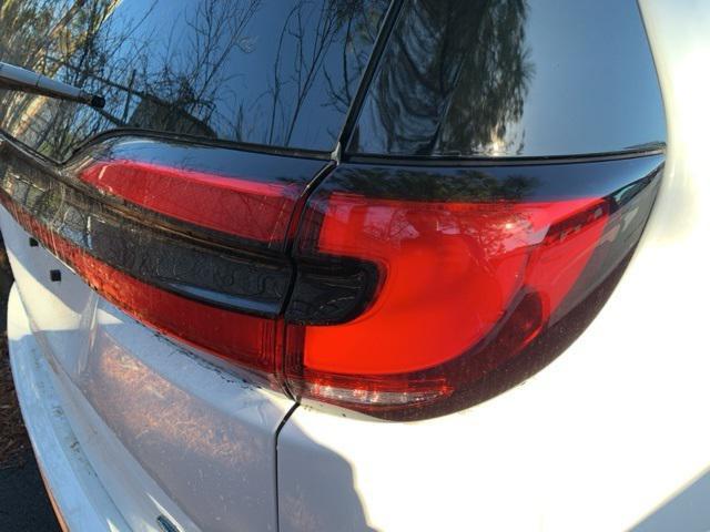 new 2025 Chrysler Pacifica car, priced at $52,655