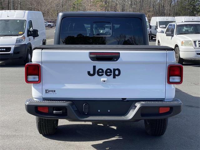 new 2024 Jeep Gladiator car, priced at $44,740