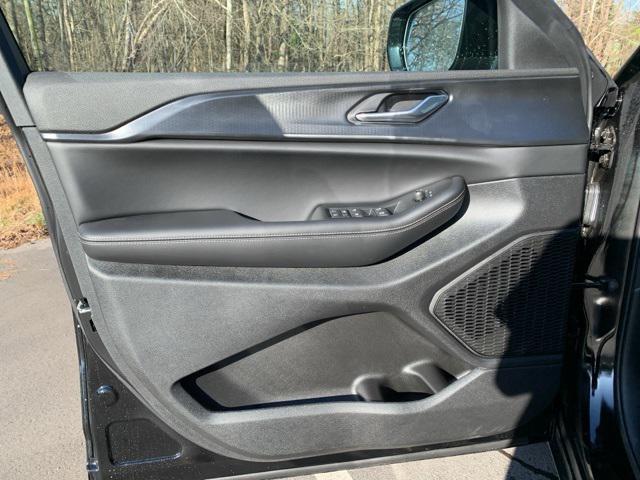 new 2025 Jeep Grand Cherokee L car, priced at $46,642