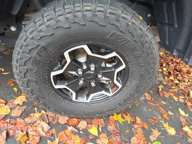 used 2023 Jeep Gladiator car, priced at $38,997