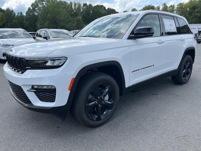 new 2025 Jeep Grand Cherokee car, priced at $45,420