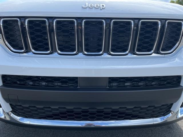 new 2025 Jeep Grand Cherokee L car, priced at $44,704