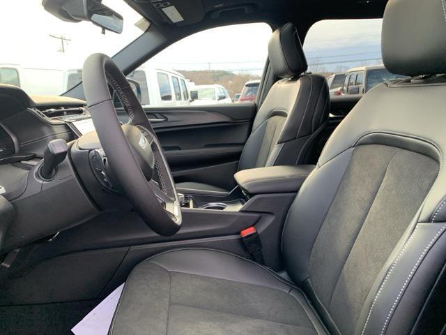 new 2025 Jeep Grand Cherokee L car, priced at $46,642