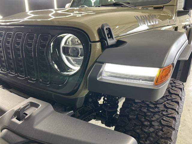 new 2025 Jeep Wrangler car, priced at $53,392