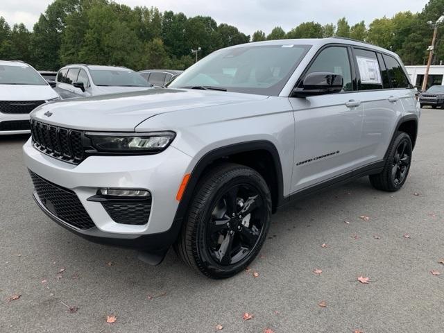 new 2025 Jeep Grand Cherokee car, priced at $43,488