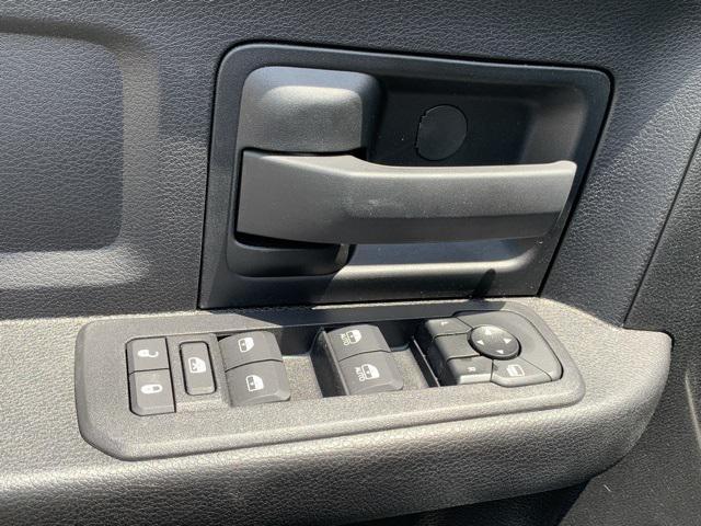 new 2025 Ram 3500 car, priced at $77,995