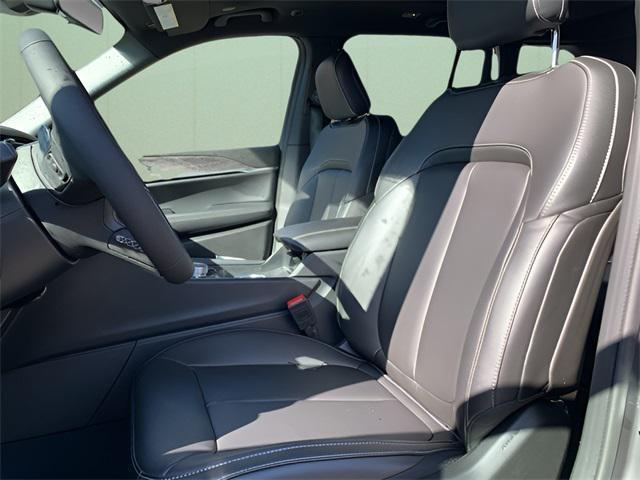 new 2025 Jeep Grand Cherokee car, priced at $46,555