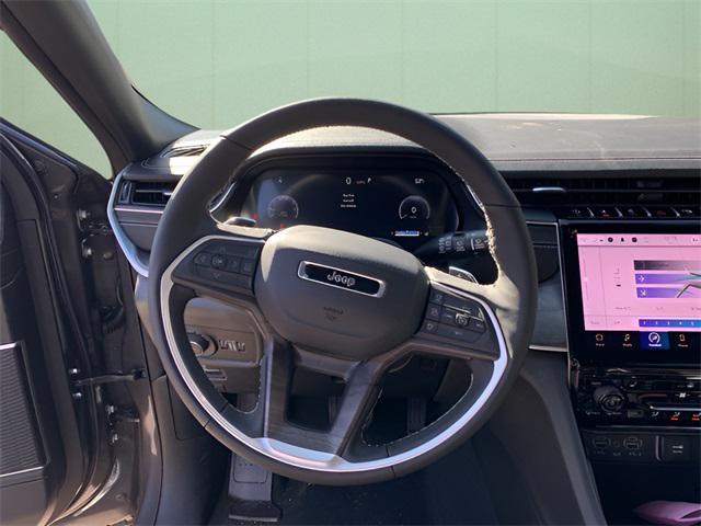 new 2025 Jeep Grand Cherokee car, priced at $46,555