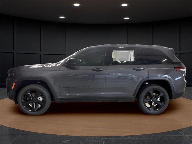 new 2025 Jeep Grand Cherokee car, priced at $48,674