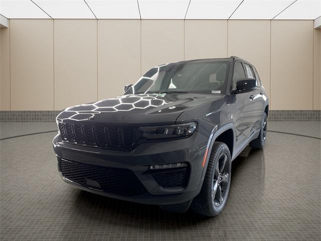 new 2025 Jeep Grand Cherokee car, priced at $46,555