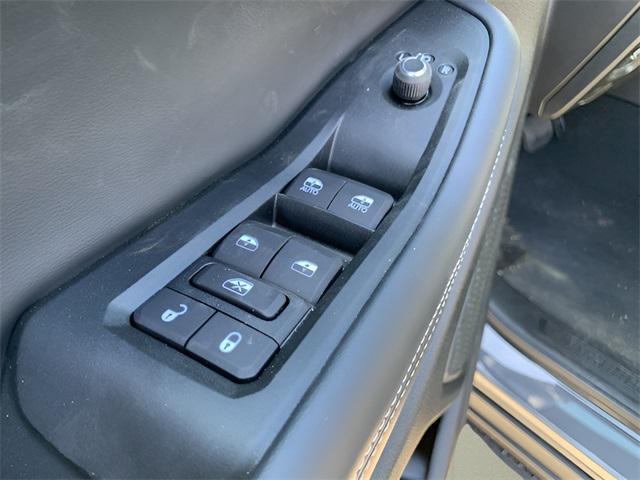 new 2025 Jeep Grand Cherokee car, priced at $46,555