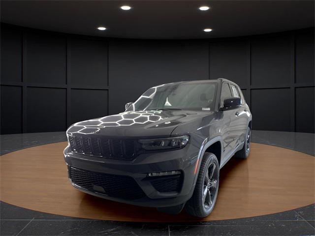 new 2025 Jeep Grand Cherokee car, priced at $48,674