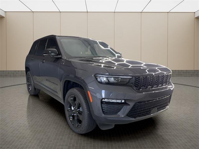 new 2025 Jeep Grand Cherokee car, priced at $46,555