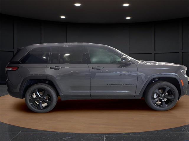 new 2025 Jeep Grand Cherokee car, priced at $48,674